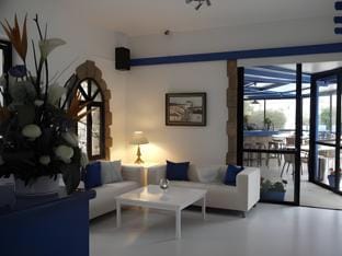 Hilltop Gardens Hotel Apartments Apartment hotel in Paphos