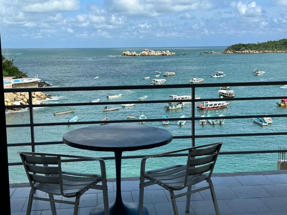 Acamar Beach Resort Hotel in Acapulco