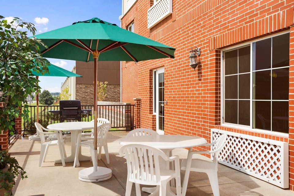 Country Inn & Suites by Radisson, Conway, AR Hotel in Conway