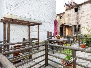 Xingyun Shanju Hostel Hotel in Hangzhou