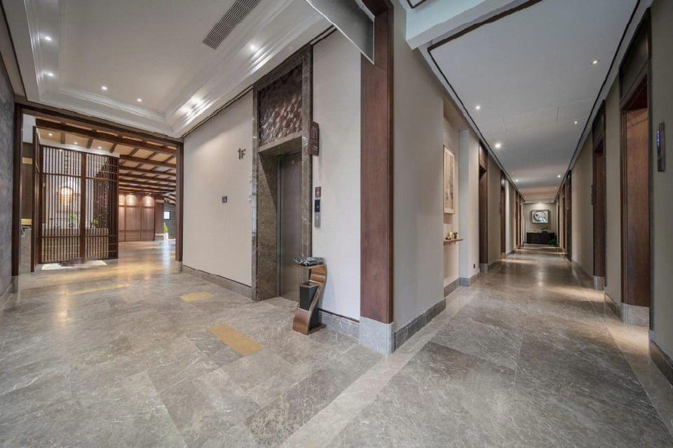Landison Retreat Deqing Huzhou Hotel in Hangzhou