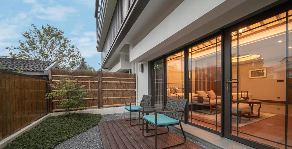 Landison Retreat Deqing Huzhou Hotel in Hangzhou