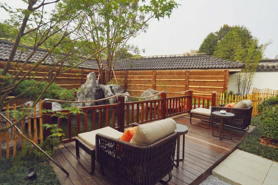 Landison Retreat Deqing Huzhou Hotel in Hangzhou