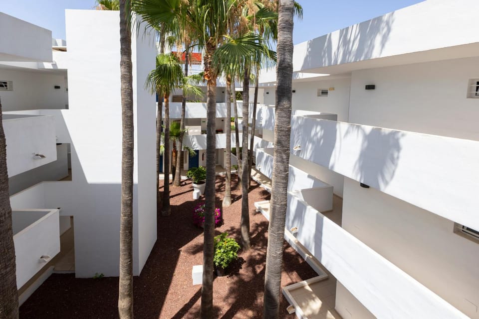 Hipotels Apartamentos Cala Bona Hotel in Llevant