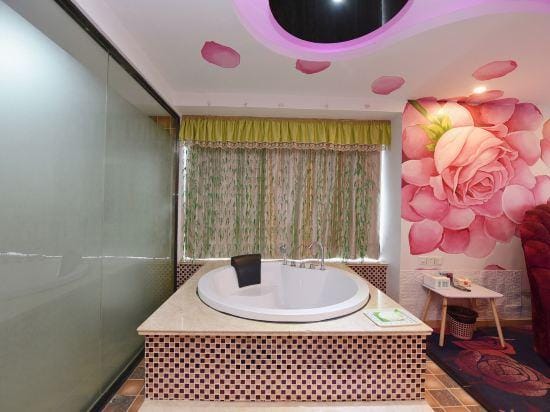 Seine Fashion Hotel (Huainan New World) Hotel in Jiangsu