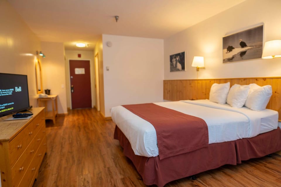 Canadas Best Value Inn River View Hotel Hotel in Whitehorse