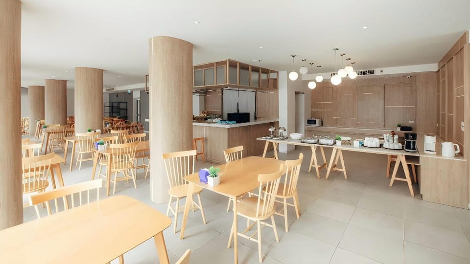 Sriracha Seabreeze Hotel Apartment hotel in Chon Buri Changwat