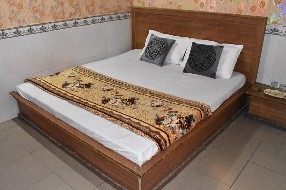 Davis Hotel Hotel in Lahore