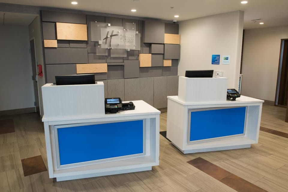 Holiday Inn Express & Suites Dayton North - Vandalia By IHG Hotel in Vandalia