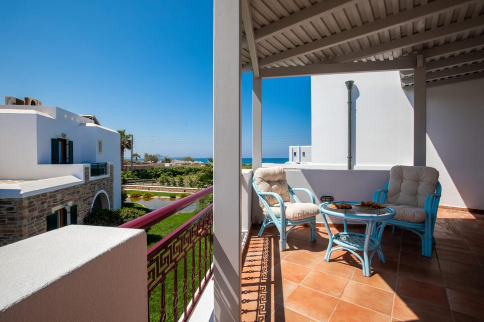 Plaza Beach Hotel Hotel in Naxos, Naxos and Lesser Cyclades, Greece