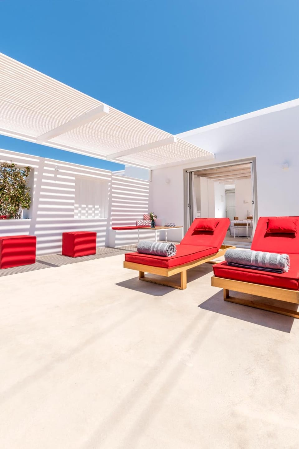 Bespoke Mykonos Hotel in Mykonos, Mikonos 846 00, Greece