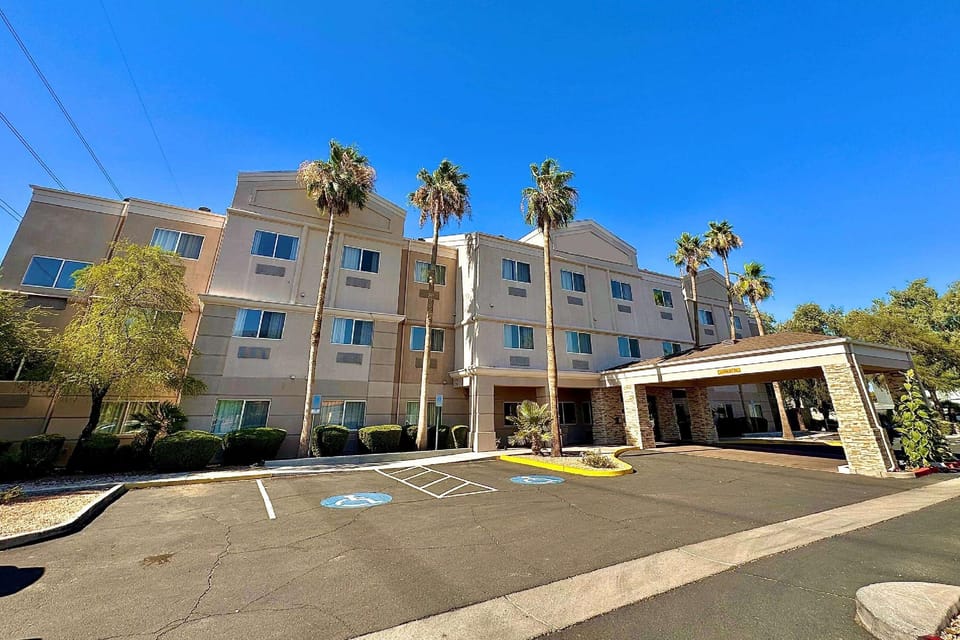 Baymont by Wyndham Phoenix North Hotel in Phoenix