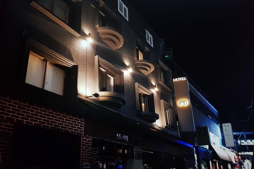 Busan Seomyeon Elephant Motel in Busan
