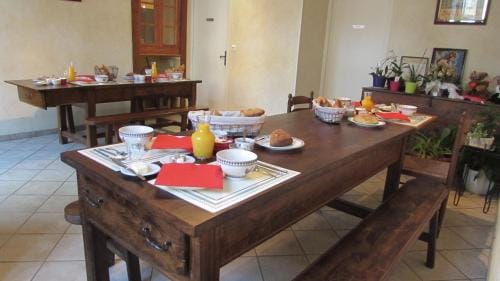 Auberge Les Volcans Inn in Auvergne-Rhône-Alpes