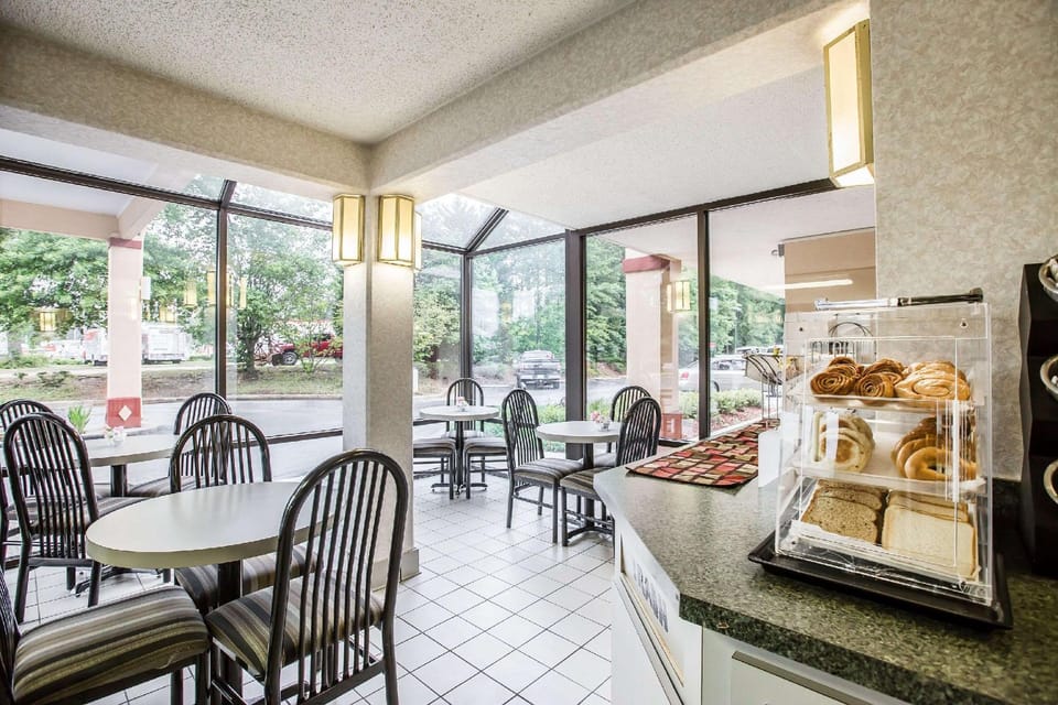 Econo Lodge Garner - Raleigh Hotel in Raleigh