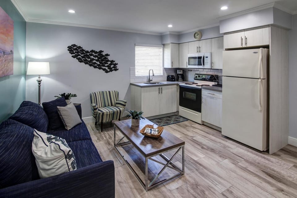 May-Dee Suites in Florida Hotel in Hollywood