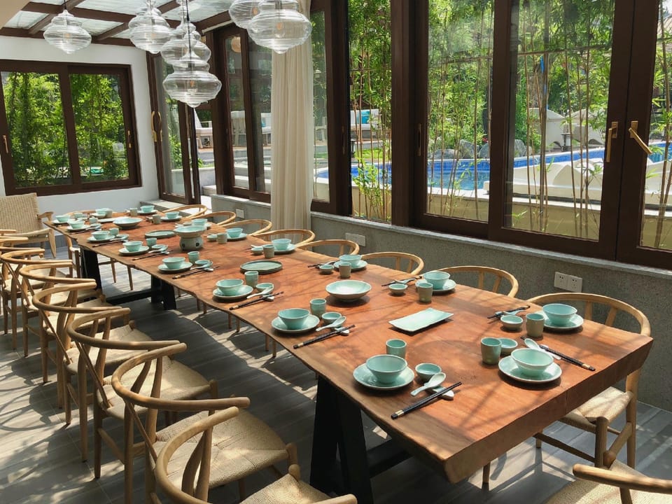 Waterside Inn Hotel in Guangzhou