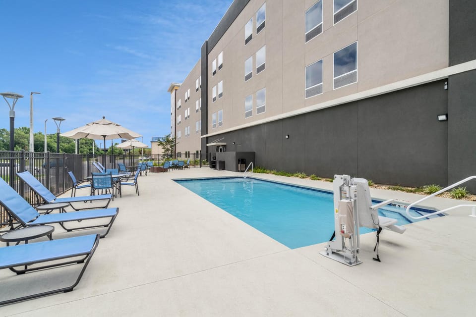 La Quinta Inn & Suites by Wyndham Tifton Hotel in Tifton
