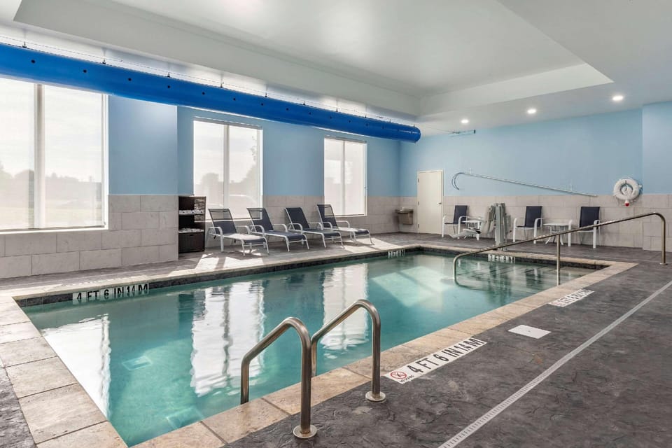 Comfort Suites Greenville Airport Hotel in Greer