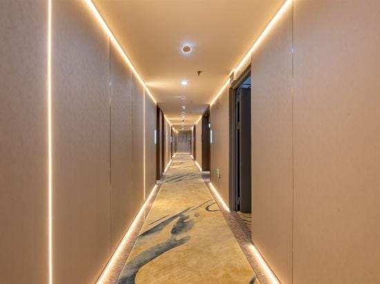 Gaoya Holiday Hotel (Guangzhou Panyu Chimelong Dashi Metro Station Branch) Hotel in Guangzhou