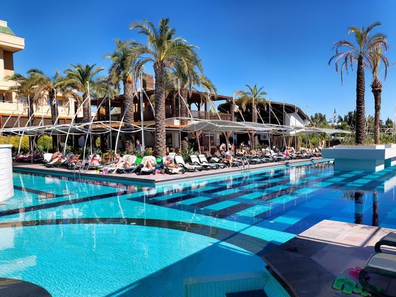 Swimming pool