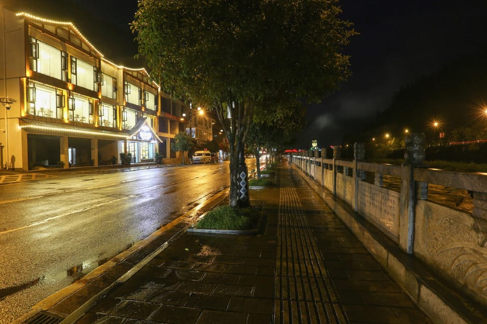 Wulingyuan Xiangye Panju Inn Hotel in Hubei
