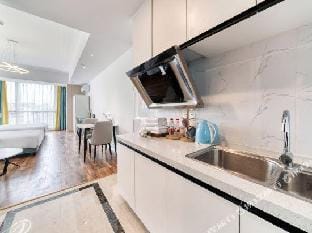 Hangzhou Dream Sailing Entertainment Apartment Hotel in Hangzhou