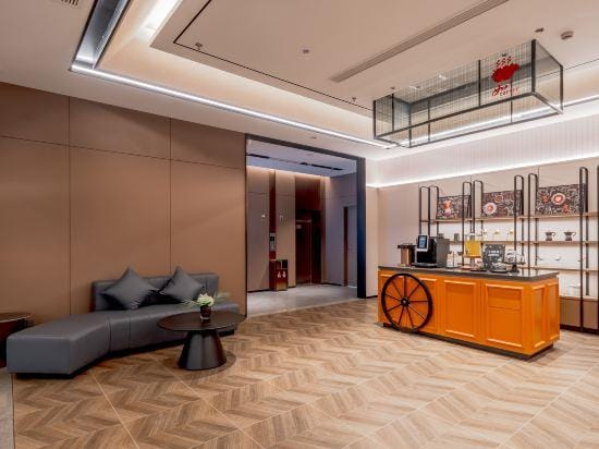 Yunik Esports Hotel (Hangzhou Linping Subway Station Branch) Hotel in Hangzhou