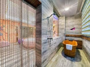 Lucheng Yuhuayuan Hotel (Lin'an Wanhua Square) Hotel in Hangzhou