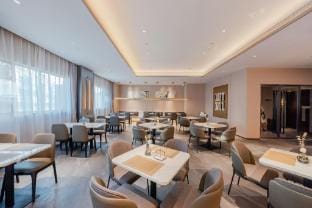 Homeinn Plus Hotel (Wuxi Hanjiang North Road Xindi Holiday Plaza) Hotel in Suzhou