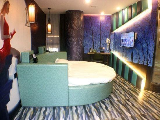 Quanwan Impression Theme Hotel Hotel in Shanghai