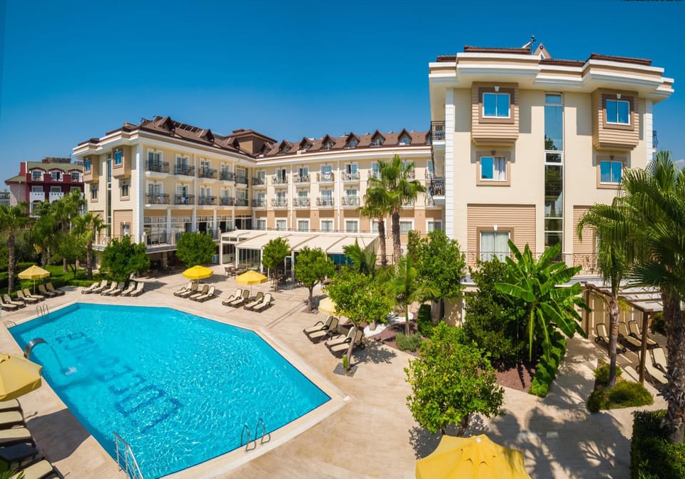 L'Oceanica Beach Resort Hotel in Antalya Province