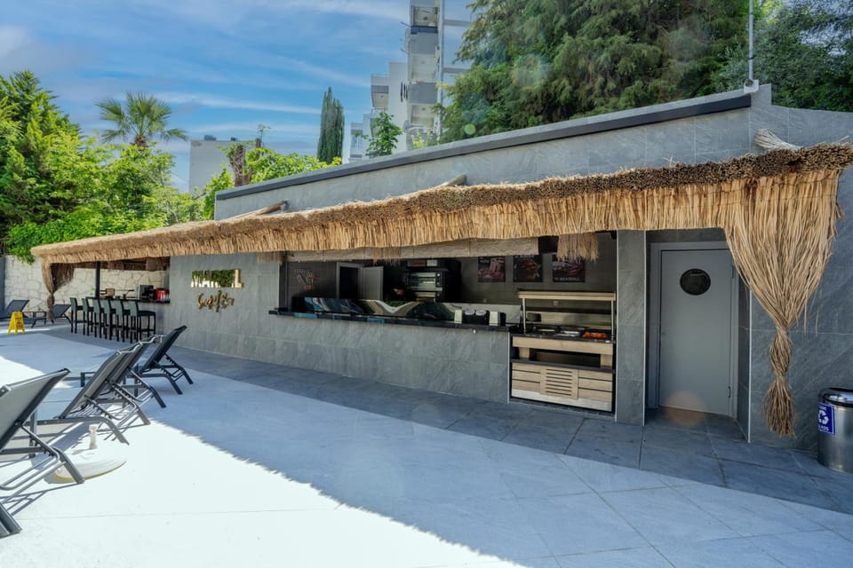 Marbel Hotel by PalmWings Hotel in Kusadasi