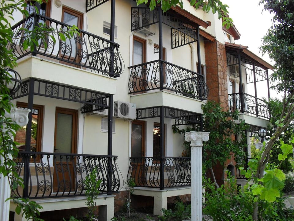 Villa Ozalp Apartments Apartment hotel in Dalyan