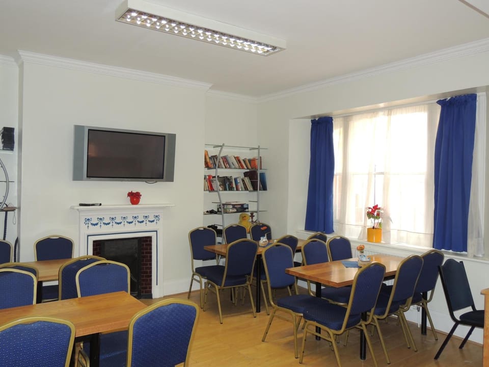 Shared lounge/TV area