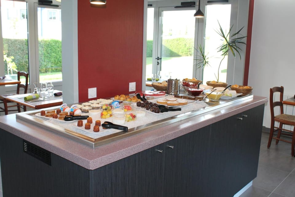 Brit Hotel Mayenne Hotel in Normandy
