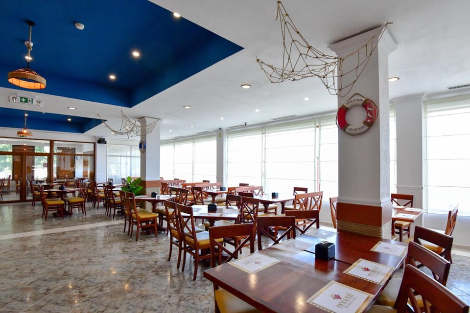 Complex Modern Mamaia Hotel in Constanta