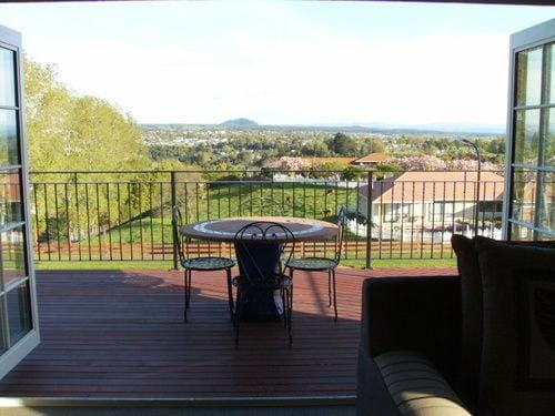 Falls Chateau Hotel in Taupo