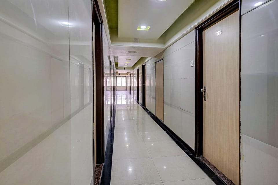 Collection O Guru Heritage Kalamboli Hotel in Maharashtra