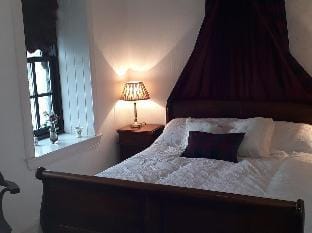 The Old Library & Lodge Inn in Scotland