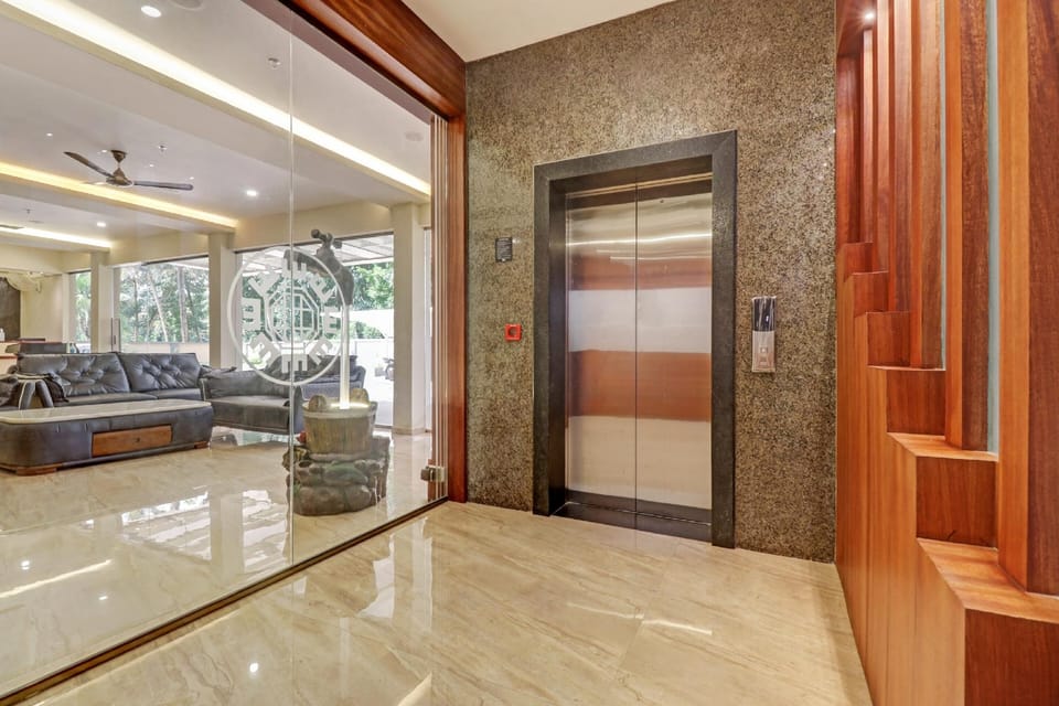 Super Townhouse Kizhakkambalam Tourist Home Hotel in Kochi