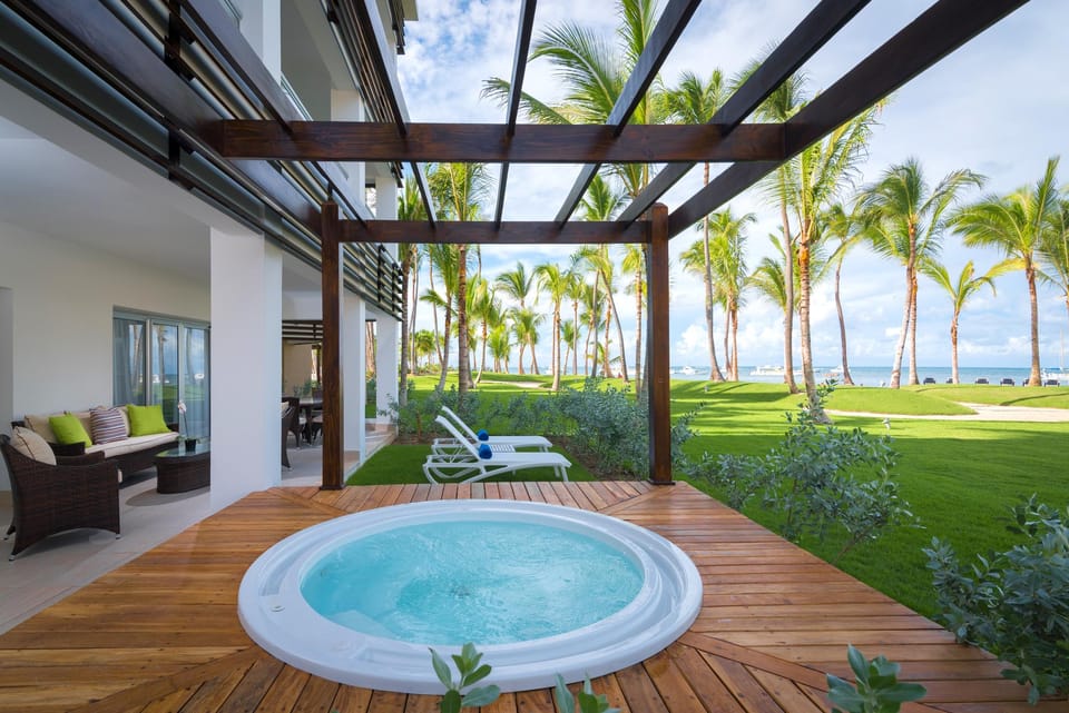 Blue Beach Luxury All Inclusive Resort Hotel in Punta Cana