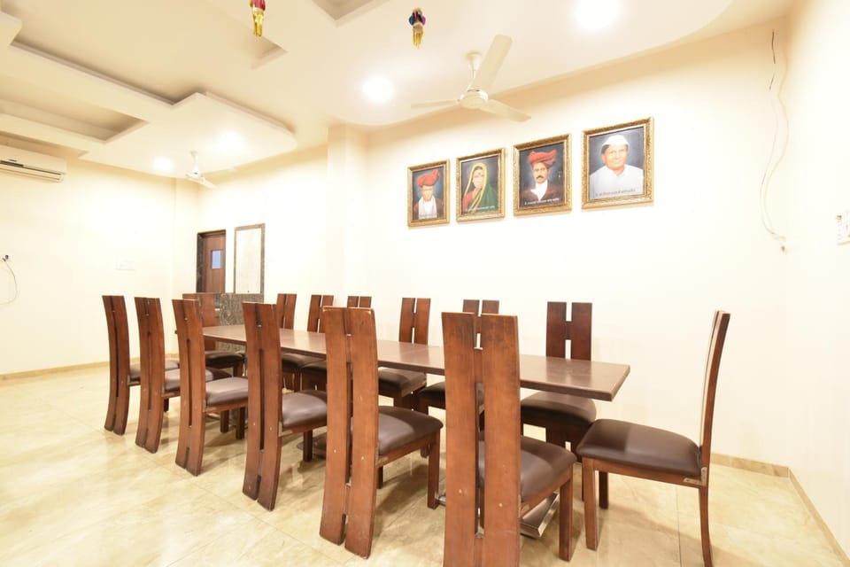 Townhouse 682 Hotel Sai Sparsh Hotel in Maharashtra