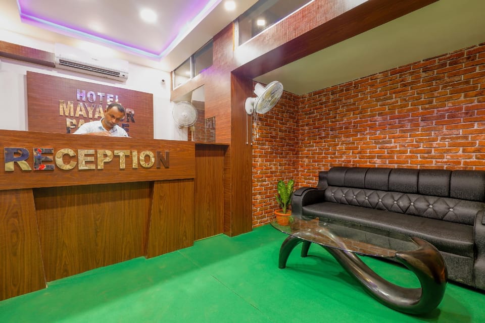OYO 75159 Hotel Mayapur Palace Hotel in India