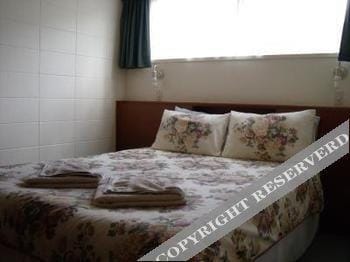 Pineland Motor Lodge Motel in Rotorua