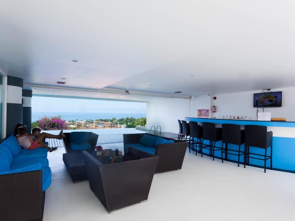 Bar/lounge