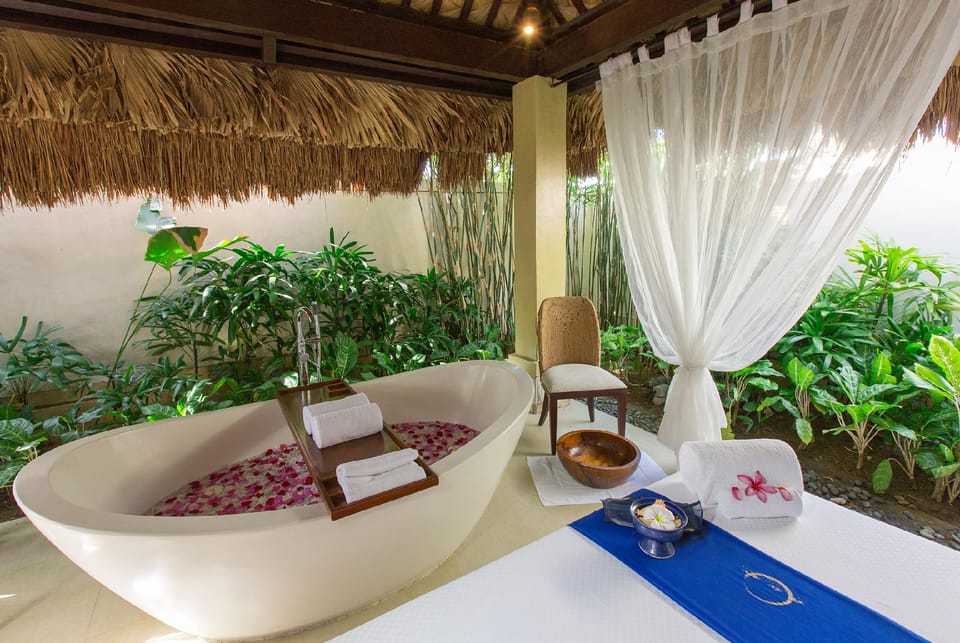 Crimson Resort and Spa Mactan, Cebu Resort in Lapu-Lapu City