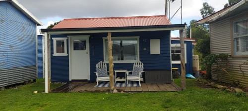 The Artists Cottage - absolute waterfront Hotel in Strahan