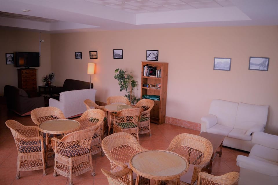Shared lounge/TV area