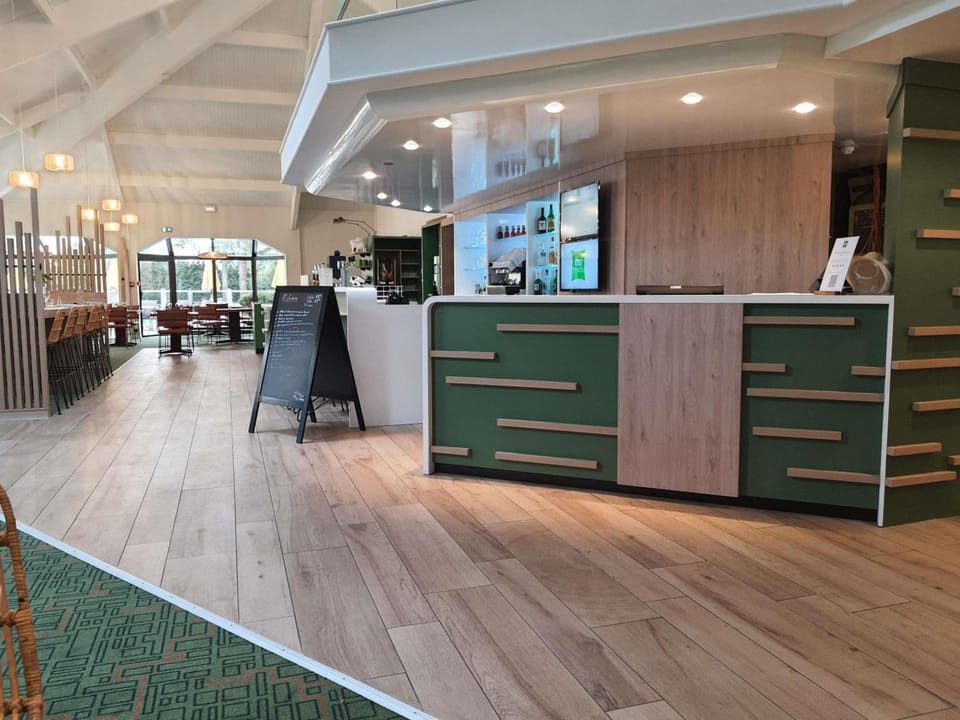 Bar/lounge